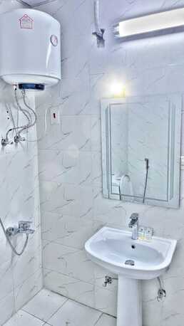 Madinah, Apartments, Flats, Houses & Villas, SAR 500/day,  Furnished,  3 BR,  1000 Sq. Feet,  3 Bedroom Hall Kitchen 2 Bathrooms Fully Furnished Spacious Apartment