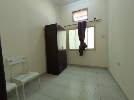 Salmaniya, Apartments, Flats, Houses & Villas, BHD 230/year,  2 BR,  Salmaniya:- 2Bhk Semifurnished Flat On Rent With Ewa..
