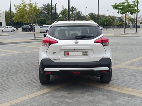 Zinj, Vehicles, Cars & Trucks , BHD 3700,  NISSAN Kicks,  2017,  Automatic,  90000 KM,  Zero Accident