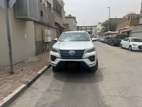 Dammam, Vehicles, Cars & Trucks , SAR 100000,  Toyota Fortuner,  2023,  Automatic,  75000 KM,    - SINGLE HANDED