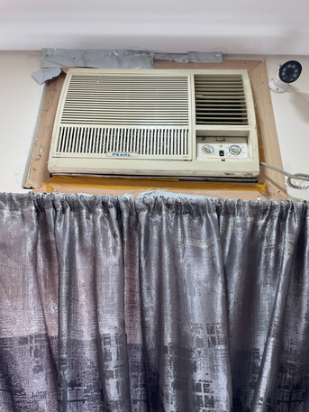 Manama, Air Conditioners, BHD 100,  Urgent Selling 2 Airconditioner Ac  Pearl Brand 1.5 Ton Piston Comprssor