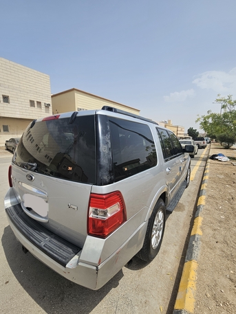 Riyadh, Vehicles, Cars & Trucks , Ford Expedition XLT,  2012,  Automatic,  334000 KM,  Ford Expedition