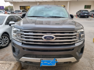 Riyadh, Vehicles, Cars & Trucks , SAR 139000,  Ford Expedition XLT,  2019,  Automatic,  98000 KM,    2WD - Clean And Well Maintained