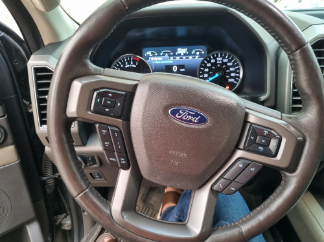 Riyadh, Vehicles, Cars & Trucks , SAR 139000,  Ford Expedition XLT,  2019,  Automatic,  98000 KM,    2WD - Clean And Well Maintained