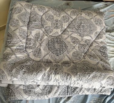 Khobar, Clothing & Accessories, SAR 50,  Big King Size Quilt Blanket Large. Serious Buyers Contact On 0505266933.