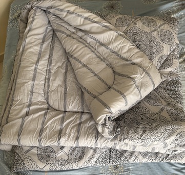 Khobar, Clothing & Accessories, SAR 50,  Big King Size Quilt Blanket Large. Serious Buyers Contact On 0505266933.
