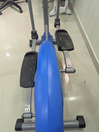 Al Aziziyah, Heavy Equipment, SAR 500,  HouseFit Elliptical Cross Trainer &ndash; Only SAR 500 (Quick Sale!)