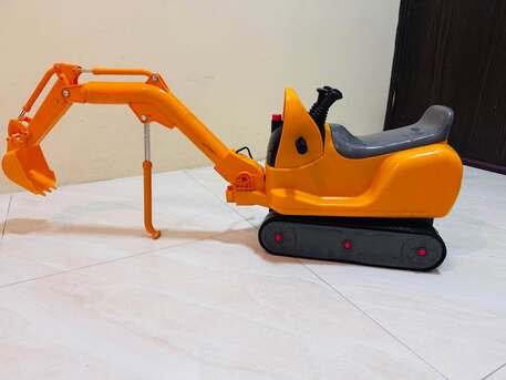 Thuqbah, Household Items, SAR 400,  Mattress, Kids Toys, Baby Chair, Car Seat