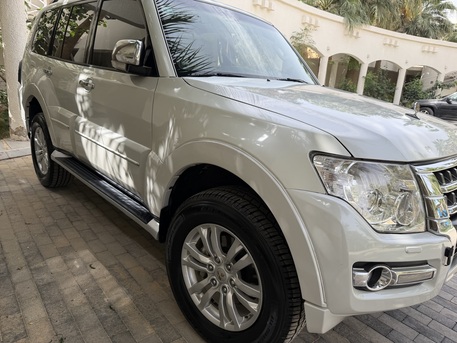 Riyadh, Vehicles, Cars & Trucks , SAR 72500,  Mitsubishi Pajero,  2020,  Automatic,  72000 KM,  3.8 V6, Low Milage Pajero