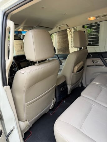 Riyadh, Vehicles, Cars & Trucks , SAR 72500,  Mitsubishi Pajero,  2020,  Automatic,  72000 KM,  3.8 V6, Low Milage Pajero