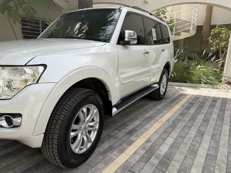 Riyadh, Vehicles, Cars & Trucks , SAR 72500,  Mitsubishi Pajero,  2020,  Automatic,  72000 KM,  3.8 V6, Low Milage Pajero