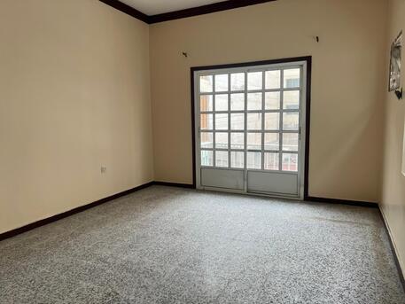 Salmaniya, Apartments, Flats, Houses & Villas, BHD 300/month,  5 BR,  Balcony | Big Hall | Families Appartment