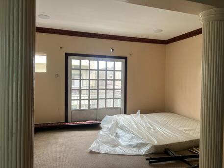 Salmaniya, Apartments, Flats, Houses & Villas, BHD 300/month,  5 BR,  Balcony | Big Hall | Families Appartment