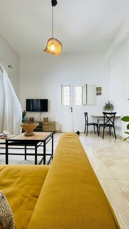 Amman, Apartments, Flats, Houses & Villas, JOD 500/month,  Furnished,  1 BR,  Fully Furnished Apartment For Rent In Lweibdeh With Great Price