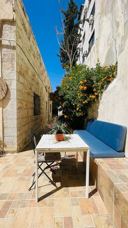 Amman, Apartments, Flats, Houses & Villas, JOD 500/month,  Furnished,  1 BR,  Fully Furnished Apartment For Rent In Lweibdeh With Great Price