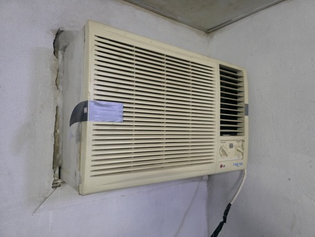 Riyadh, Electronics, SAR 600,  LG Window AC & Refrigerator