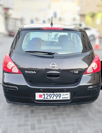 Manama, Vehicles, Cars & Trucks , BHD 1400,  Nissan Tiida,  2012,  Automatic,  232000 KM,   Hatchback  (Black)