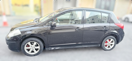 Manama, Vehicles, Cars & Trucks , BHD 1400,  Nissan Tiida,  2012,  Automatic,  232000 KM,   Hatchback  (Black)