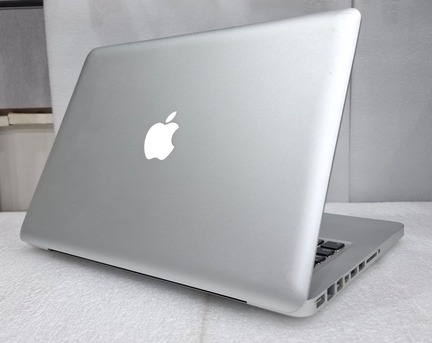 Manama, Computers, BHD 68,  MacBook Pro Core I5 13" HD LED Display 8GB RAM + 320GB HDD Ready To Use Very Good Working