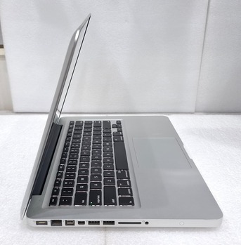 Manama, Computers, BHD 68,  MacBook Pro Core I5 13" HD LED Display 8GB RAM + 320GB HDD Ready To Use Very Good Working