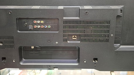 Manama, Computers, BHD 45,  Sony Bravia 40" Smart LED TV Built-in YouTube, Mobile Wireless Screen Sharing Good Working