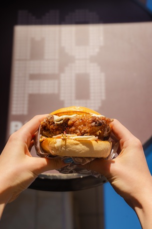 Melbourne, Restaurants, Chicken Burgers Melbourne Can&rsquo;t Get Enough Of 🍗