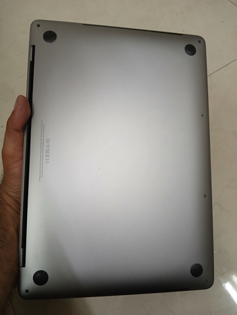 Jubail, Computers, SAR 1450,  Apple Macbook Pro 2017
