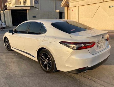 Riyadh, Vehicles, Cars & Trucks , SAR 77000,  Toyota Camry,  2023,  Automatic,  119000 KM,    Hybrid For Sale