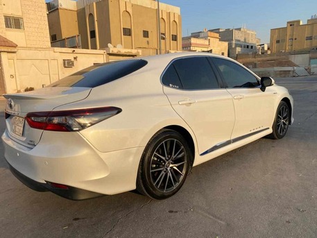 Riyadh, Vehicles, Cars & Trucks , SAR 77000,  Toyota Camry,  2023,  Automatic,  119000 KM,    Hybrid For Sale