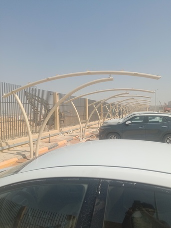 Riyadh, Construction, للحدادة و المونيم،الذجاج
