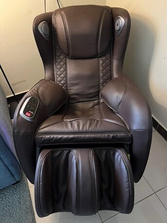 Khobar, Furniture, SAR 1500,  Premium Massage Chair With Built‑In Speakers &ndash; Excellent Condition