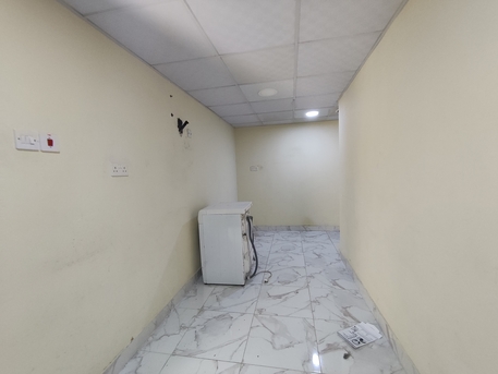 Zinj, Apartments, Flats, Houses & Villas, BHD 130/year,  1 BR,  Zinj:- Studio Flat On Rent With Split Ac N Unlimited Ewa..