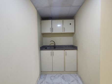Zinj, Apartments, Flats, Houses & Villas, BHD 130/year,  1 BR,  Zinj:- Studio Flat On Rent With Split Ac N Unlimited Ewa..