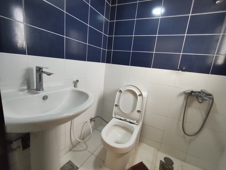 Zinj, Apartments, Flats, Houses & Villas, BHD 130/year,  1 BR,  Zinj:- Studio Flat On Rent With Split Ac N Unlimited Ewa..