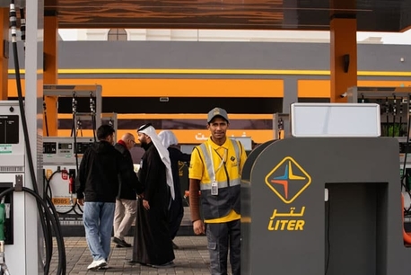 Riyadh, Jobs, Looking For 50 Bangladesh Petrol Pump Fillers  Workers Now.only Suppliers No Individuals