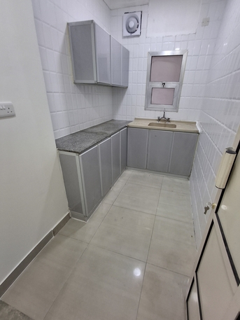 Hoora, Apartments, Flats, Houses & Villas, BHD 180/month,  2 BR,  2bhk 180bd With Ac Ewa 40bd Limit In Hoora Near Tea House