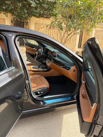 Riyadh, Vehicles, Cars & Trucks , SAR 150000,  BMW 740LI,  2019,  Automatic,  65000 KM,