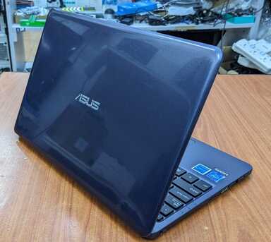 Manama, Tablet Computers, BHD 43,  ASUS Laptop Good Working Condition Excellent Battery For Online Classes Teams,Zoom Install