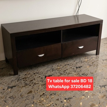 Riffa, Furniture, BHD 18,  ✅️ TV Table For Sale In Good Condition With Delivery
