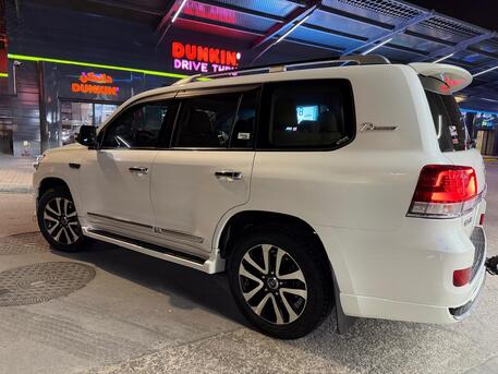 Khobar, Vehicles, Cars & Trucks , SAR 183000,  Toyota Land Cruiser GXR 2019 For Sale,  2019,  Automatic,  169000 KM,