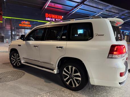 Khobar, Vehicles, Cars & Trucks , SAR 183000,  Toyota Land Cruiser GXR 2019 For Sale,  2019,  Automatic,  169000 KM,