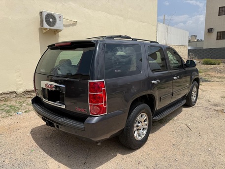 Riyadh, Vehicles, Cars & Trucks , SAR 32000,  Gmc Yukon,  2010,  Automatic,  279000 KM,     &ndash; Well Maintained