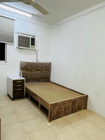 Al Wizarat, Bedspace For Rent, SAR 700/month,  BED SPACE Available In A Furshied Flat