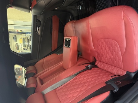 Riyadh, Vehicle Lease Transfer, SAR 10000,  Brand New Kia Sportage L 2025 Full Option With Monnoroof (1.5 Auto/Man Turbo)