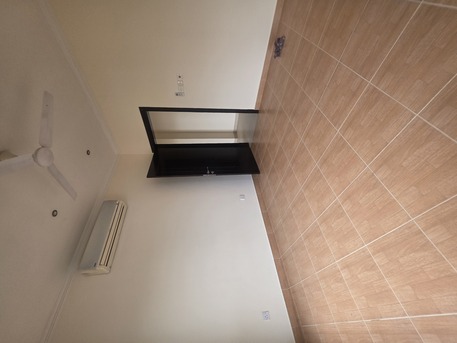 Manama, Apartments, Flats, Houses & Villas, BHD 200/month,  2 BR,  @2BATHROOM Hall Kitchen Without Electricity