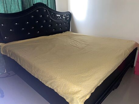 Salmaniya, Furniture, BHD 45,  King Size 200x200 Bed + Mattress &ndash; Excellent Condition