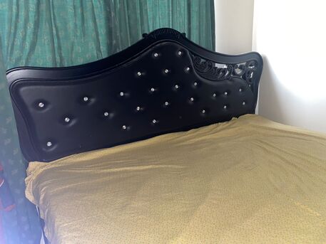 Salmaniya, Furniture, BHD 45,  King Size 200x200 Bed + Mattress &ndash; Excellent Condition