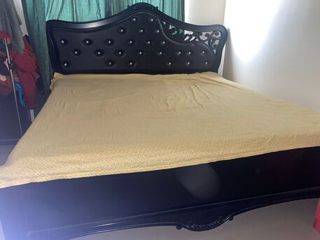 Salmaniya, Furniture, BHD 45,  King Size 200x200 Bed + Mattress &ndash; Excellent Condition