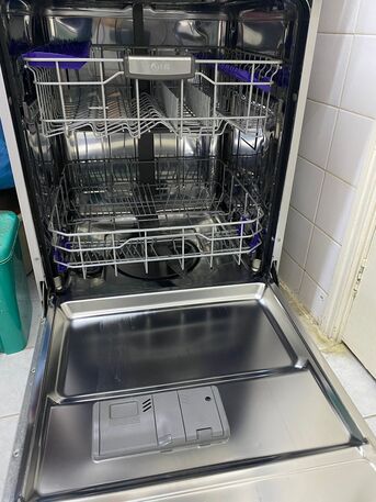Salmaniya, Furniture, BHD 80,  LG Dishwasher For Sale &ndash; Excellent Condition