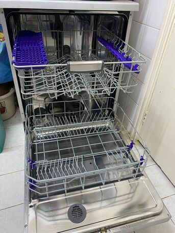 Salmaniya, Furniture, BHD 80,  LG Dishwasher For Sale &ndash; Excellent Condition